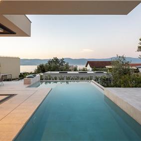 4-Bedroom Luxury Villa with Heated Pool, Ciovo near Trogir – Sleeps 8